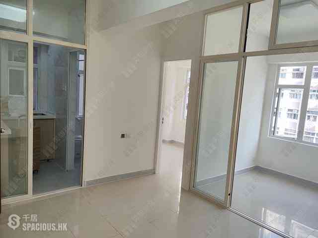 Wan Chai - Lap Hing Building 01