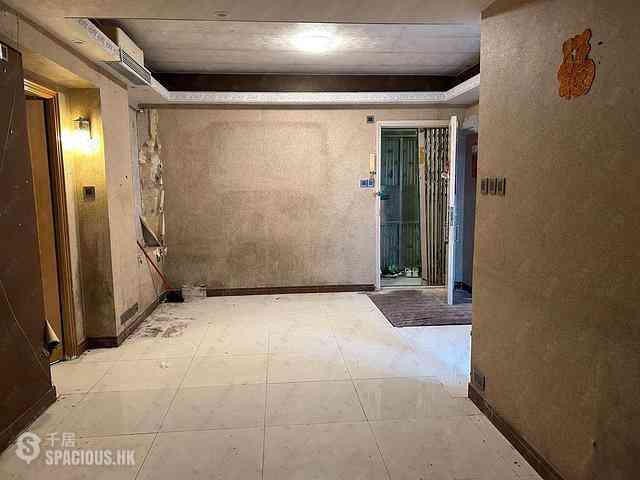 Sai Ying Pun - Hing Wah House 09