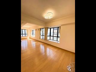 Mid Levels Central - Vantage Park Block 2 02