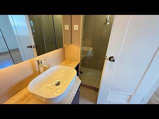 Mid Levels Central - Pearl Gardens Block EF 09