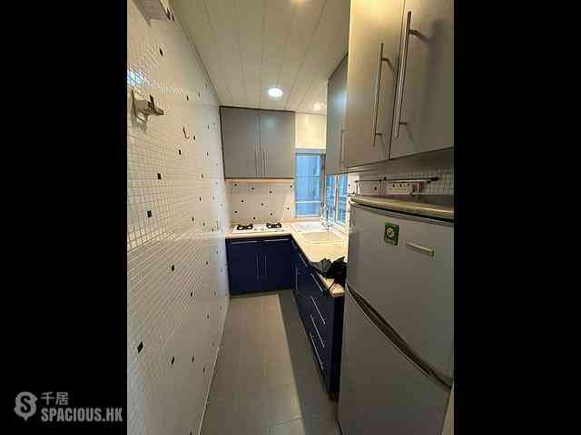 Wan Chai - Vincent Mansion 02