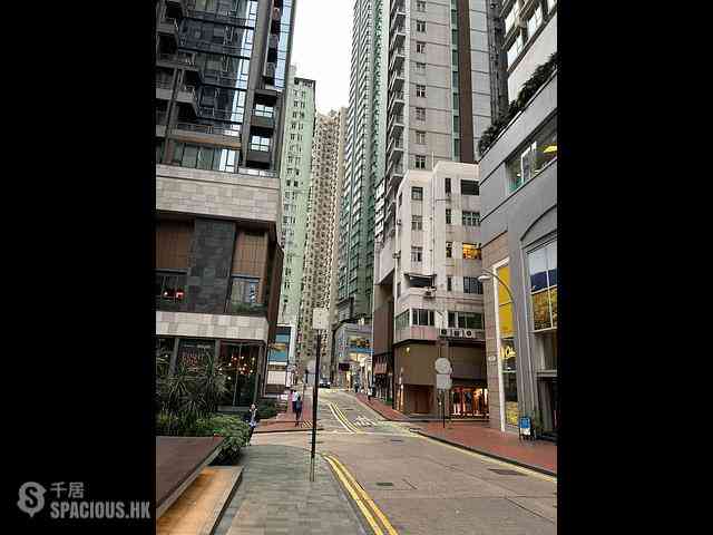 Wan Chai - Vincent Mansion 06