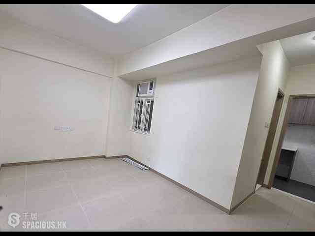 Quarry Bay - Yick Fat Building 02