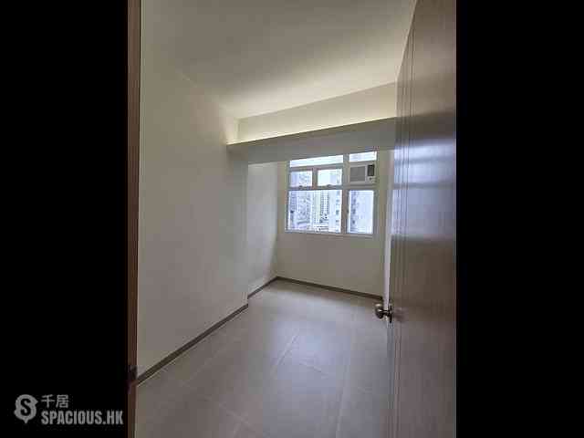 Quarry Bay - Yick Fat Building 03
