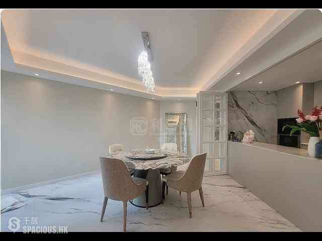 West Kowloon - The Waterfront Phase 2 Block 6 04