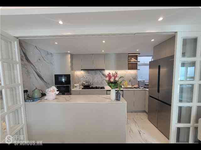 West Kowloon - The Waterfront Phase 2 Block 6 05