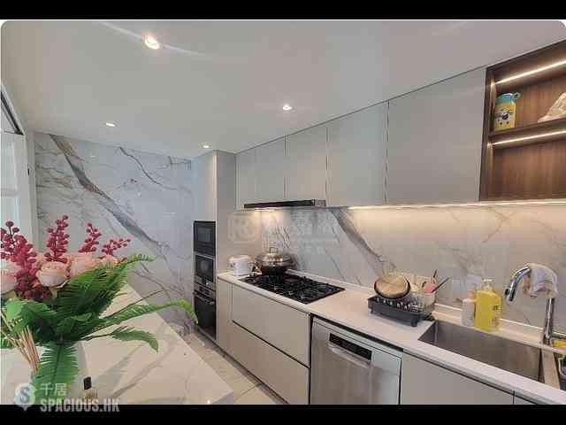 West Kowloon - The Waterfront Phase 2 Block 6 06