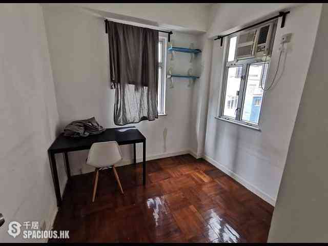 Central - Chung Shan House 03