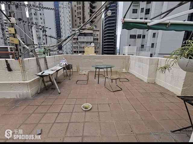 Central - Chung Shan House 06