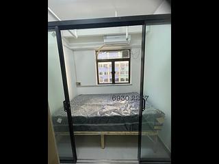 Sheung Wan - 70, Des Voeux Road West 04