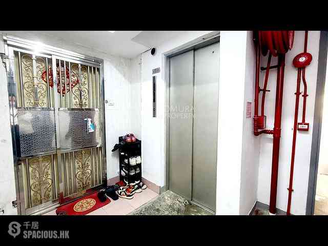 Shau Kei Wan - Pak Ling Mansions 22