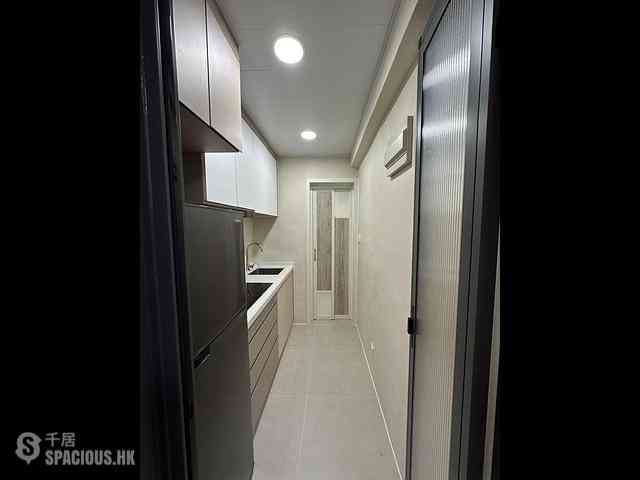 Central - 6-12, Tit Hong Lane 08