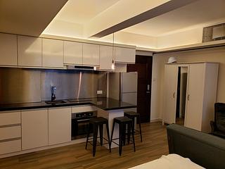 Central - 77-81, Hollywood Road 06