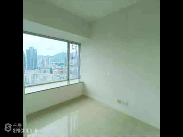 To Kwa Wan - Sky Tower 04