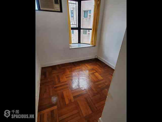 Shau Kei Wan - Shaukeiwan Plaza Lai Yar Court (Tower 3) 02