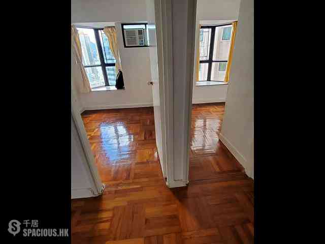 Shau Kei Wan - Shaukeiwan Plaza Lai Yar Court (Tower 3) 06
