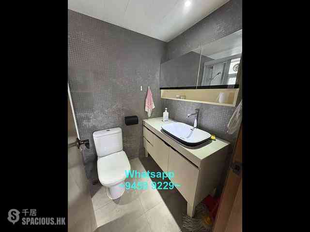 Sheung Wan - 245, Wing Lok Street 06