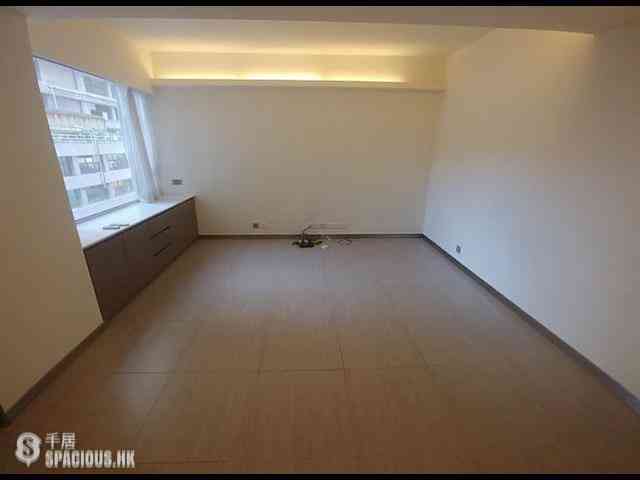 Causeway Bay - Lockhart House 07