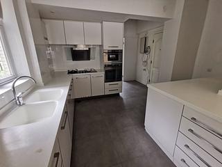 Pok Fu Lam - La Clare Mansion Block A 09