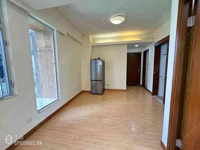 Causeway Bay - Lok Sing Centre 01