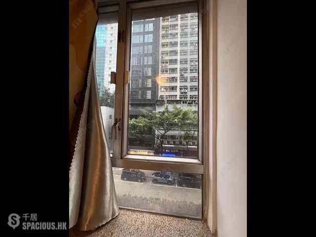 Wan Chai - Hing Bong Mansion 06
