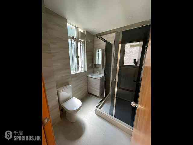 Sheung Wan - 20, Queen's Road West 05