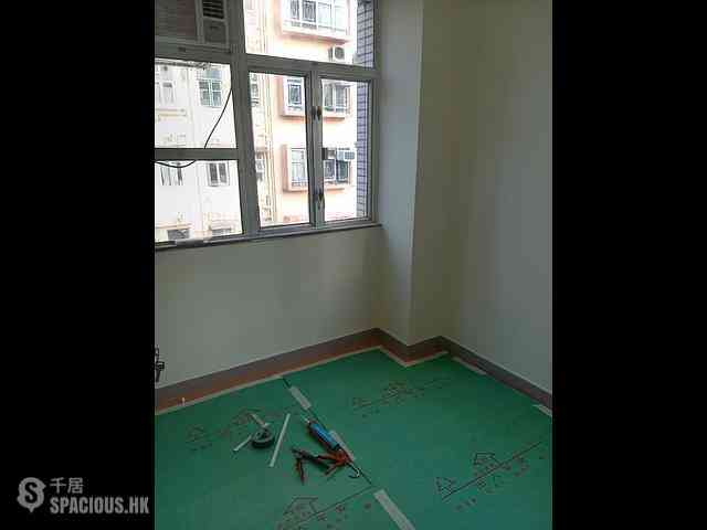 Yau Ma Tei - Kwan Kang Building 04