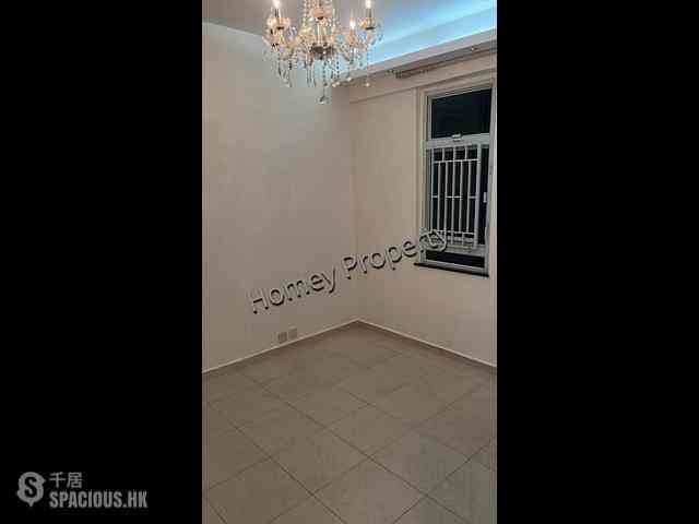 Shau Kei Wan - Tak Fook Building 04