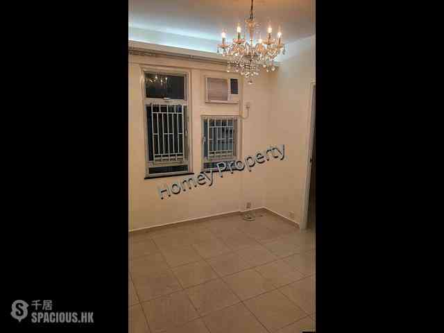 Shau Kei Wan - Tak Fook Building 01