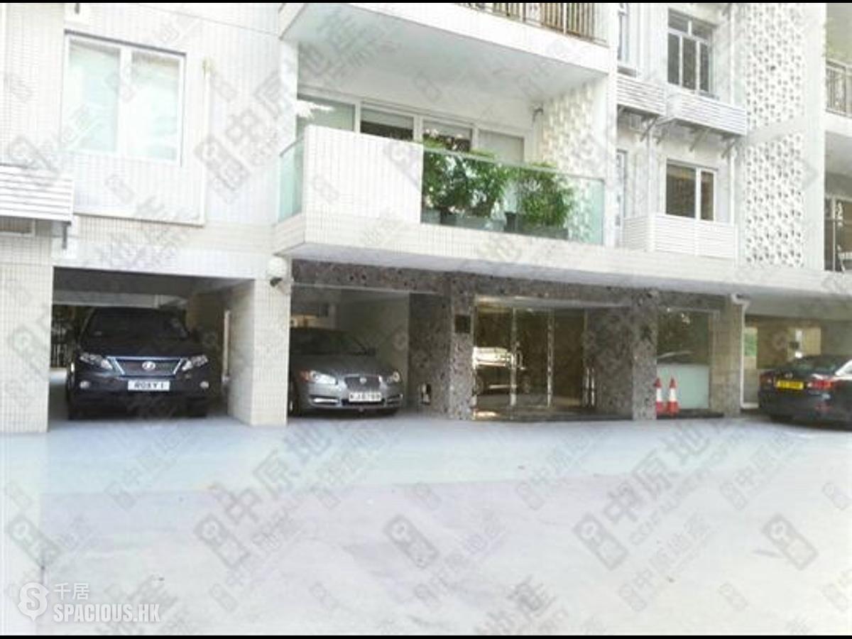 Pok Fu Lam - La Clare Mansion 01