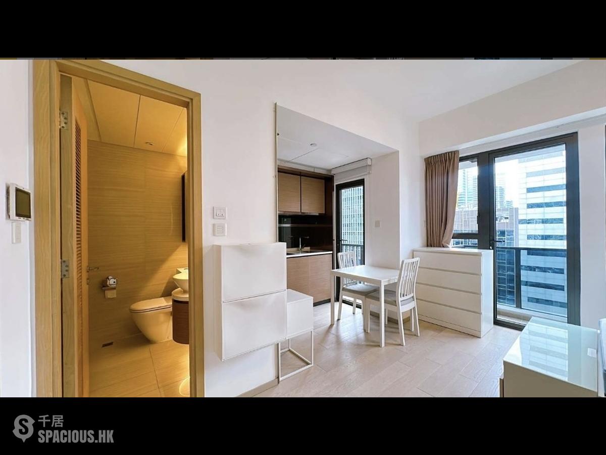 Wan Chai - L' Wanchai 01