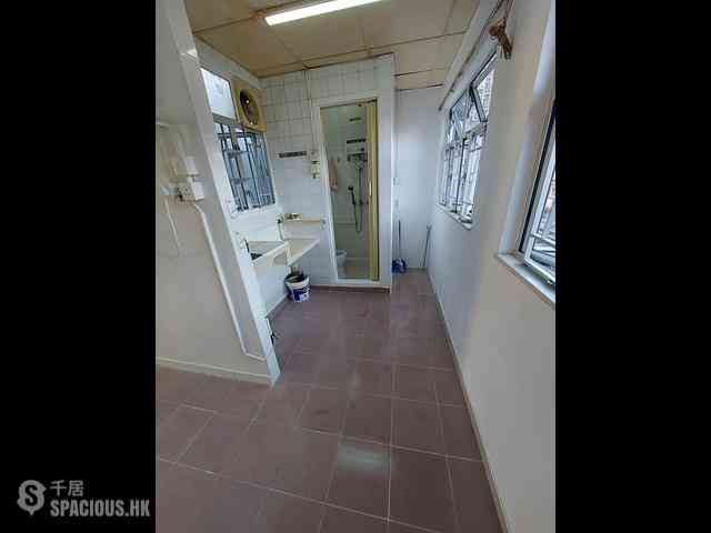 Quarry Bay - Yick Fat Building 03