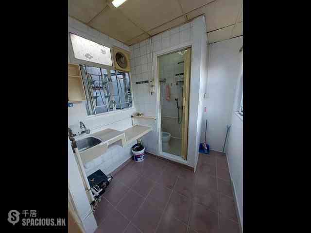 Quarry Bay - Yick Fat Building 04