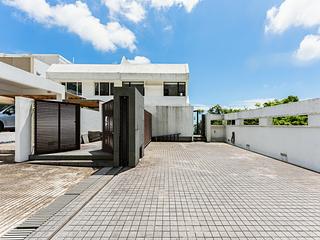 The Peak - Watford Villa 15
