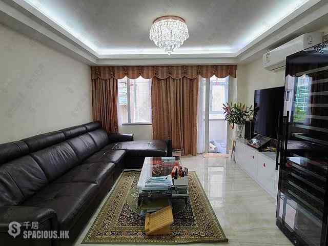 Yau Yat Chuen - Mayfair Court 01