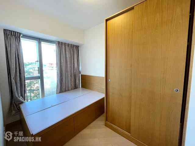 Tung Chung - Century Link Phase 1 Tower 3B 08