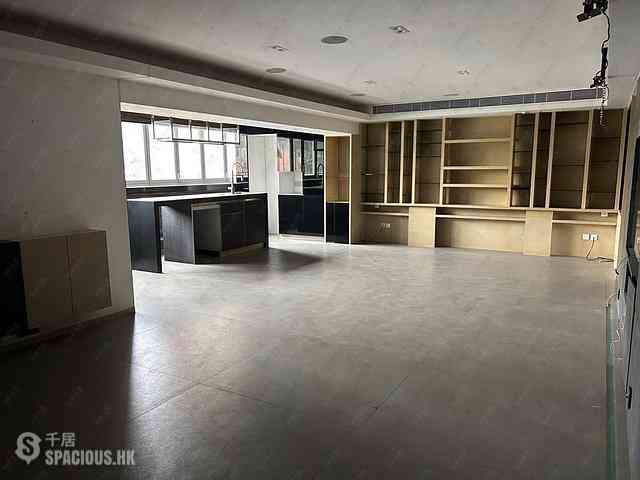 Causeway Bay - Fontana Gardens Block 22-25 02