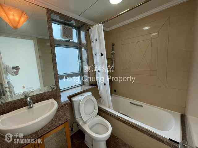 Tung Chung - Caribbean Coast Phase 1 Monterey Cove Tower 2 09