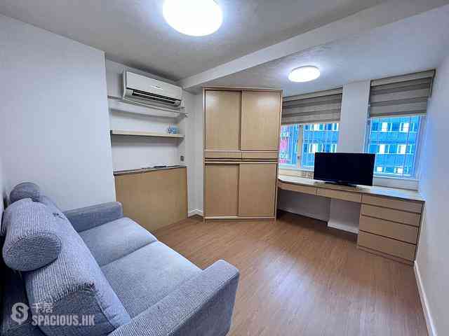 Wan Chai - Oi Kwan Court 01