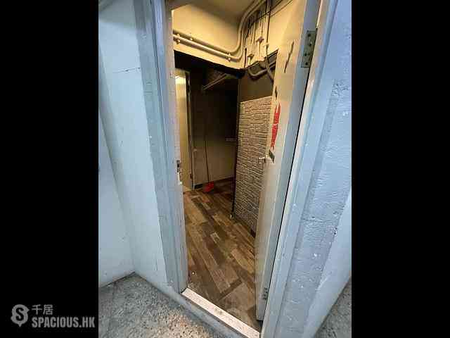 Sheung Wan - 8-10, Mercer Street 05