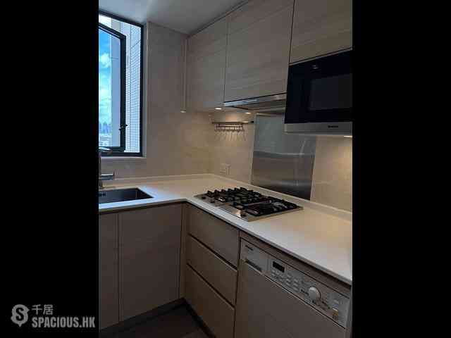 Ho Man Tin - Mantin Heights Block 3 07