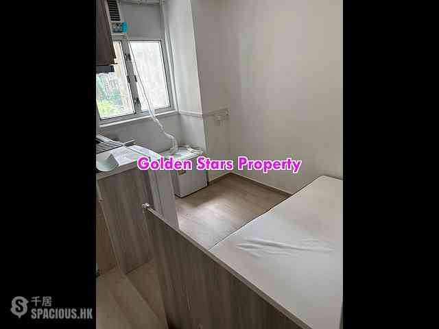 Sai Ying Pun - 206-208, Des Voeux Road West 01