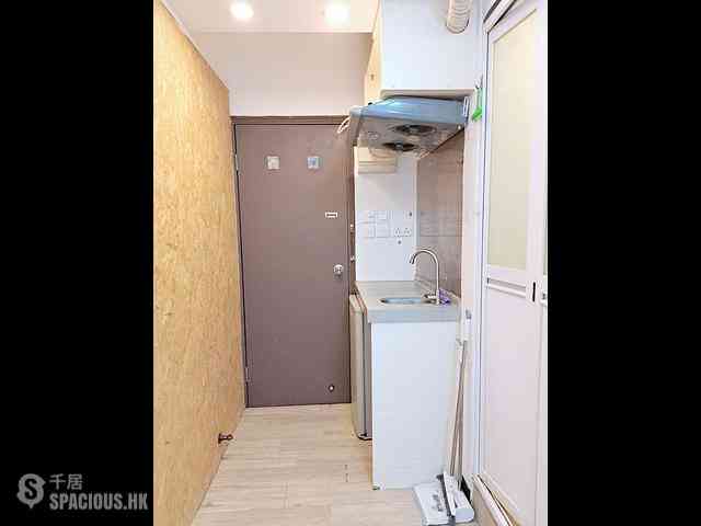 Tsim Sha Tsui - Long Kee Mansion 06