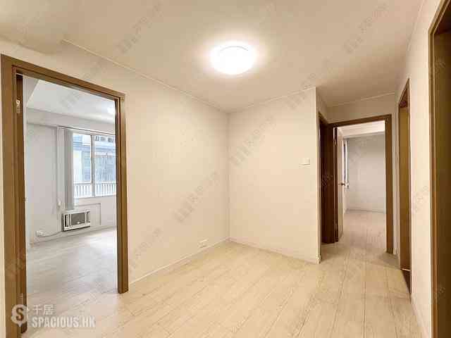 Wan Chai - Phoenix Court Block 2 08