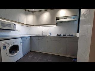 Mid Levels West - 80 Robinson Road 03