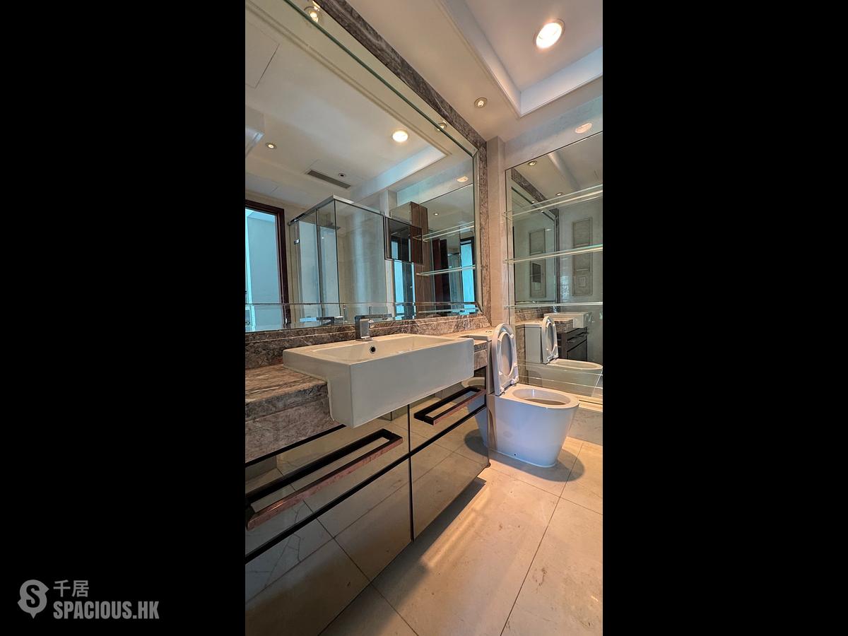 Wan Chai - The Avenue Phase 2 Block 1 01