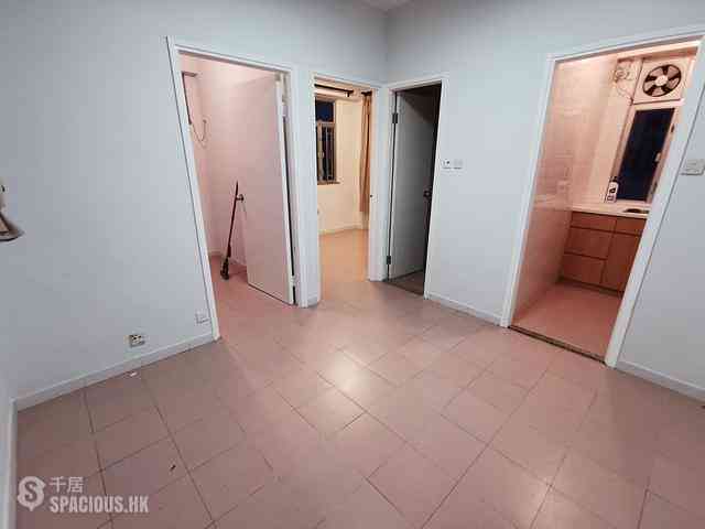 Quarry Bay - Kiu Ying Building 04