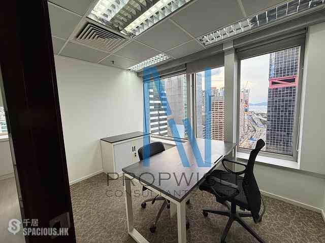 Sheung Wan - Shun Tak Centre - China Merchants Tower 08