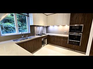 Stubbs Road - Leon Court 16