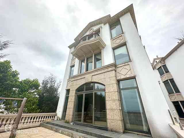 Shouson Hill - Bay Villas 01